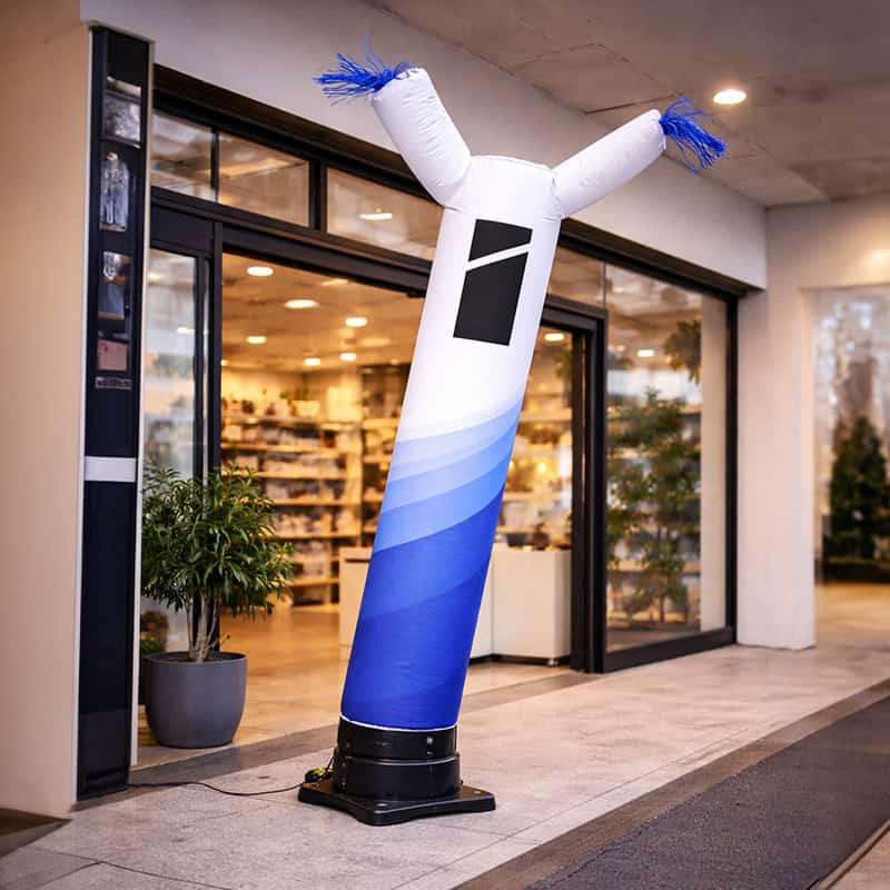 Skytube op maat bedrukt met logo als opvallende blikvanger bij evenementen